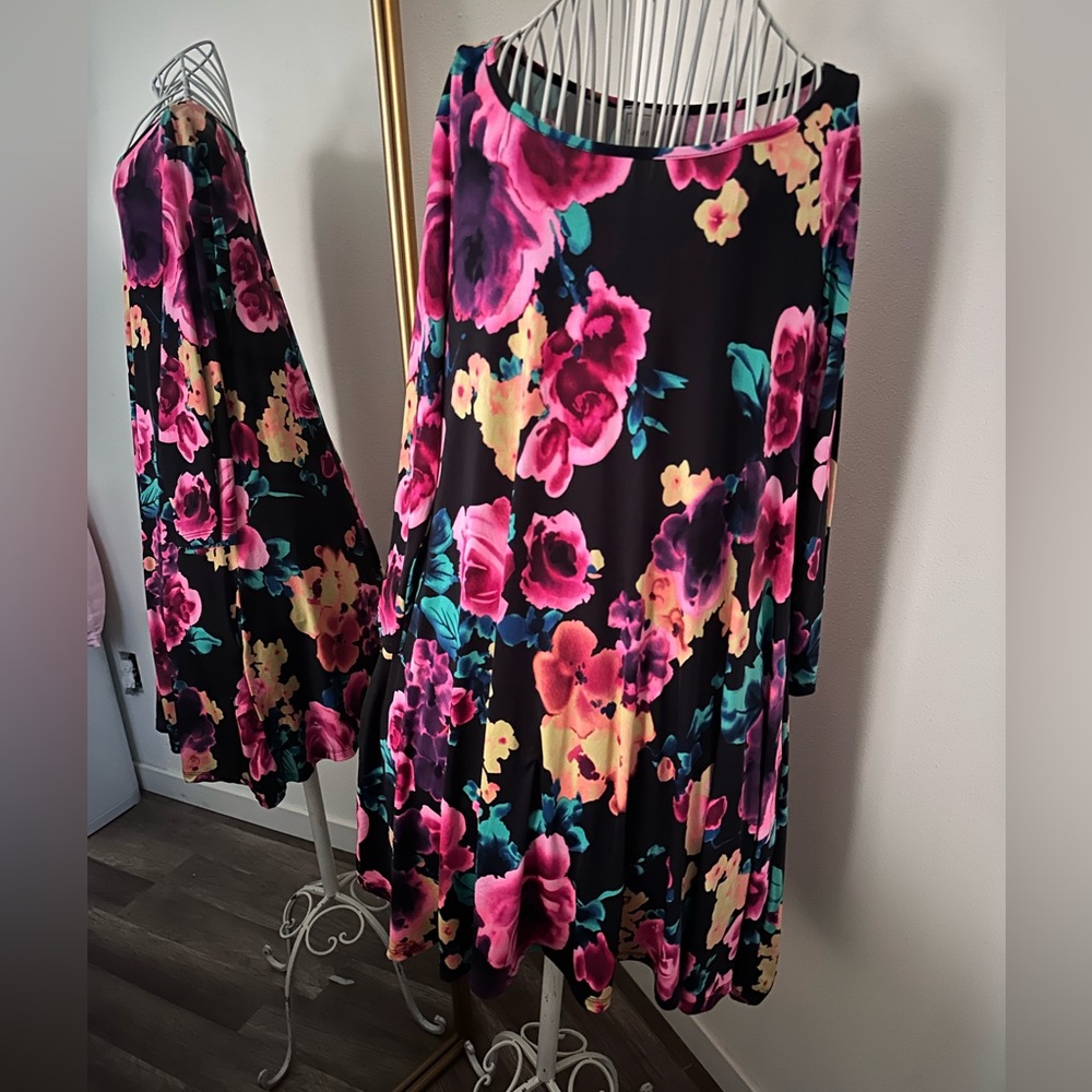 🌸Floral Women's top🌸